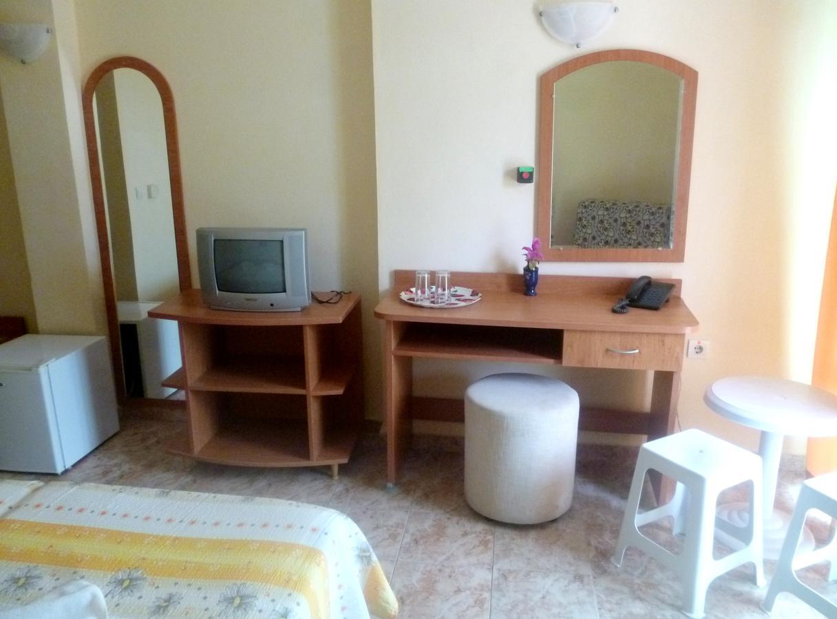 Hotel Palace Kranevo Buitenkant foto